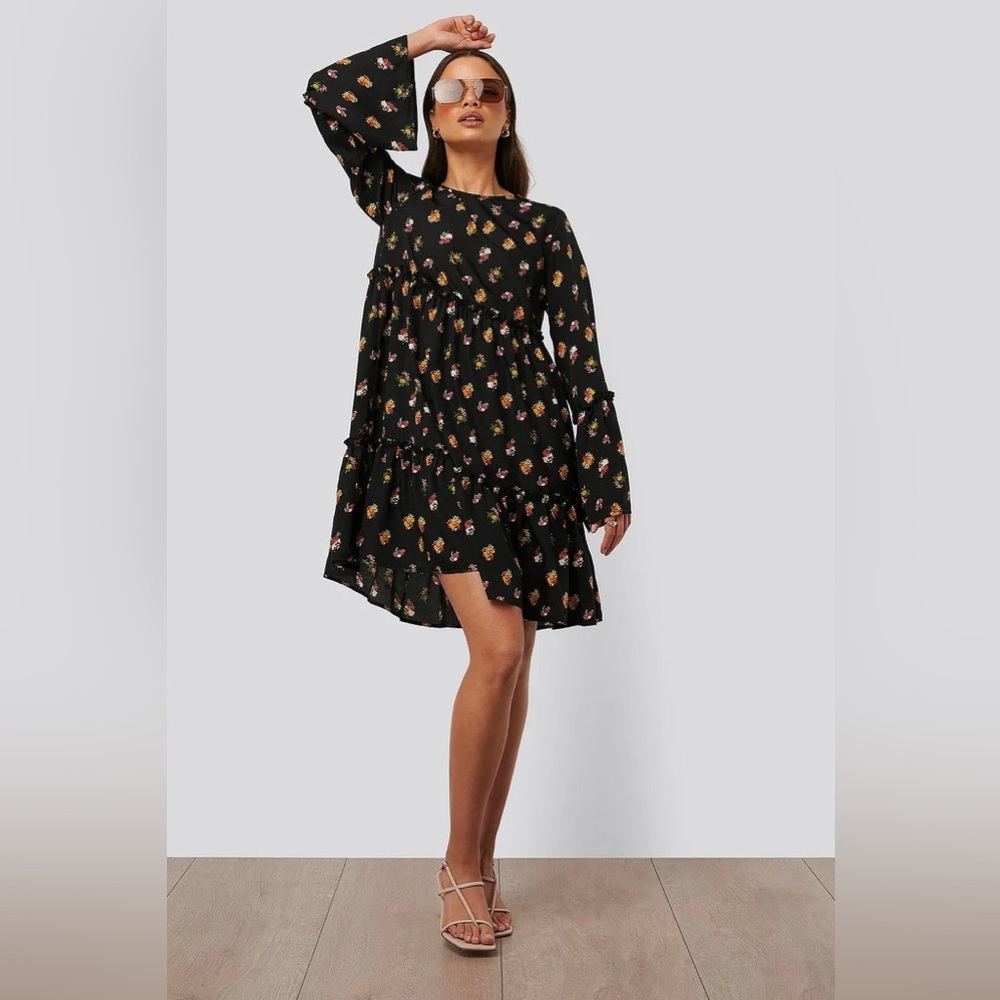 NA-KD Black Flounced Floral Chiffon Dress Size 34 (S) BohoStyle RomanticFemme